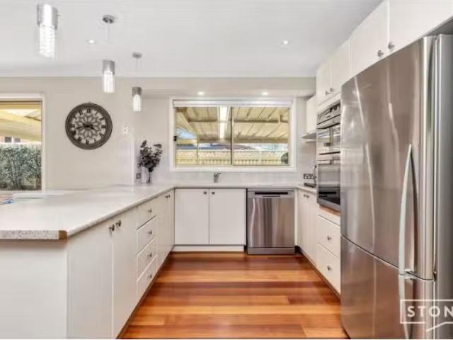 Nice 58 Batten Circuit, South Windsor House for rent Listed b.