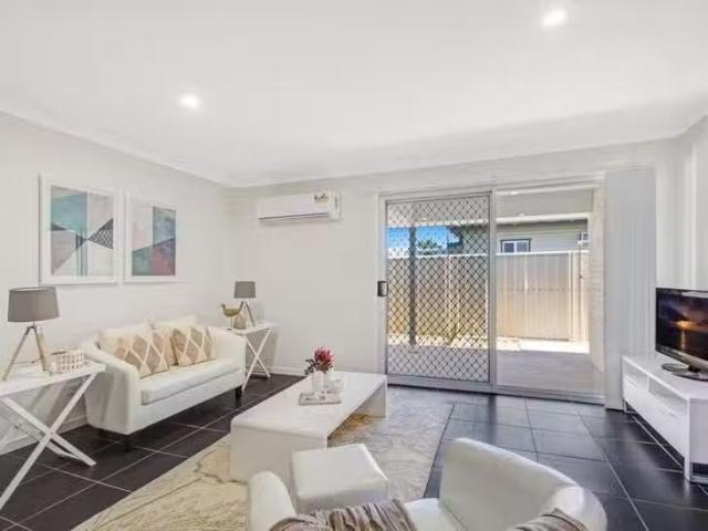 Unique 5/8 Glenvale Road, Harristown, QLD 4350