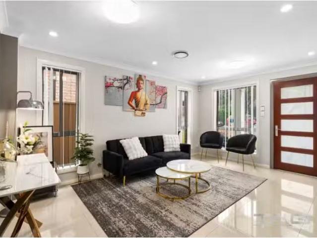 For Rent! 59 Fowler Street, CLAREMONT MEADOWS House for rent.