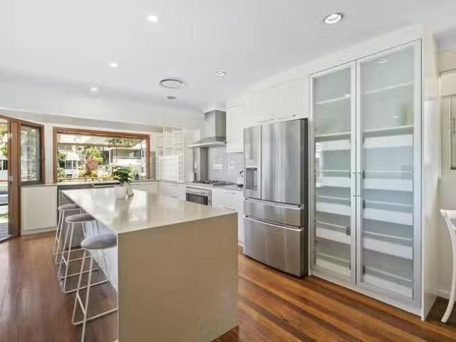 Charming 5 Murraba Street, Currumbin, QLD 4223