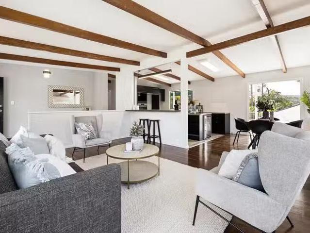 Cozy 5 Aberfeldy Street, Kenmore, QLD 4069
