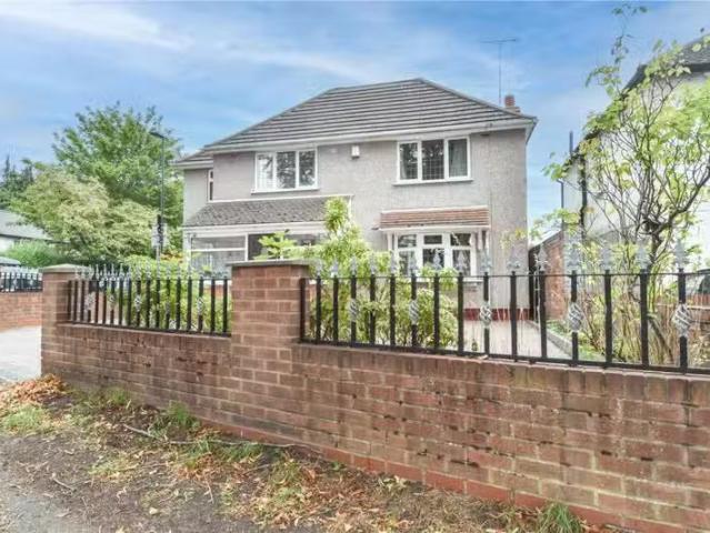 For Rent! 5 bedroom detached house for rent in Billesley Lane.