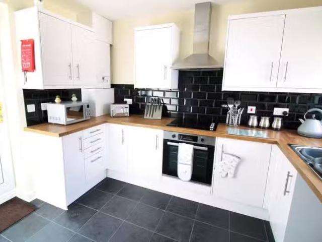 Deal! 5 bedroom house of multiple occupation for rent in Shaft.
