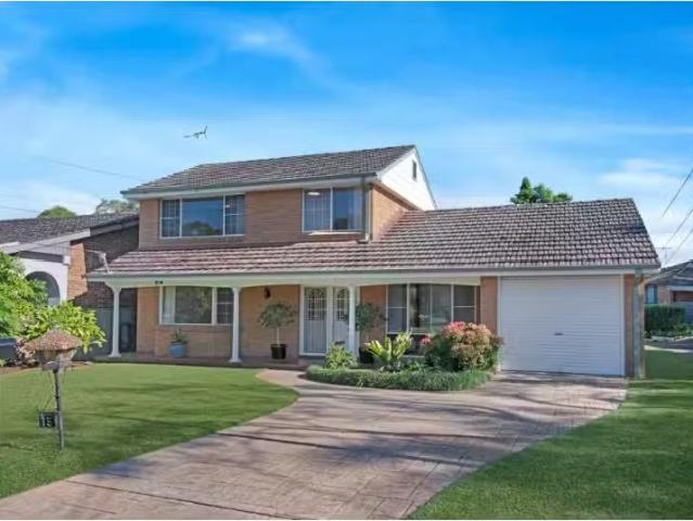 Unique 5 BR 15 Brooker Avenue, BEACON HILL House for rent Lis.