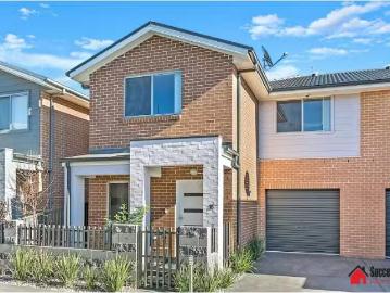 Cheap 5 BR 18/5 Rafter Parade, Ropes Crossing Townhouse for re.