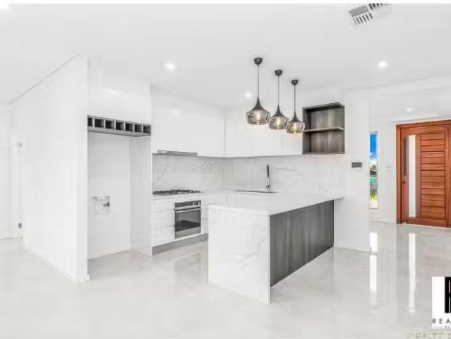 Unique 5 BR 19 Aquarius Way, Box Hill House for rent Listed b.