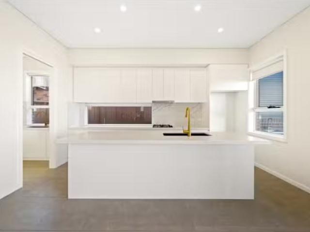 Rental! 5 BR 19 Stanley Road, Lidcombe House for rent Listed.