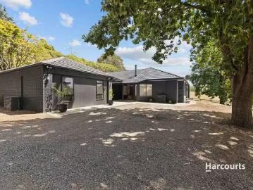 Just in! 5 BR 295 Dore Road, Nar Nar Goon North, VIC 3812 Ho.