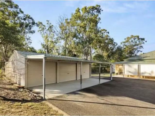 Deal! 5 BR 21 Doomba Pl, KARALEE House for rent Listed by Cha.