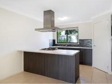 Cozy 5 Creer Street, Bonnells Bay Townhouse for rent Listed b.