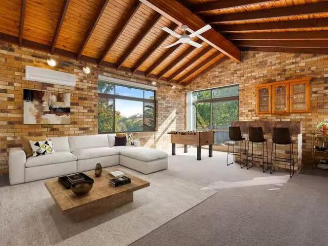 For Rent! 5 Crompton Street, Kenmore Hills, QLD 4069