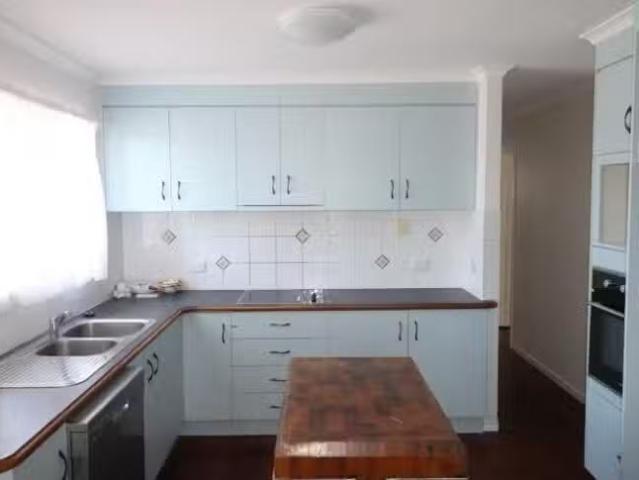 Deal! 5 Gannet Street, New Auckland, QLD 4680