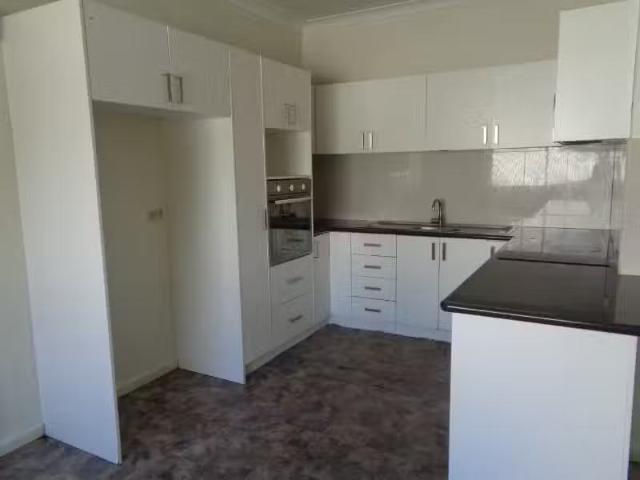 Rental! 5 Grattan Street, CRINGILA House for rent Listed by K.