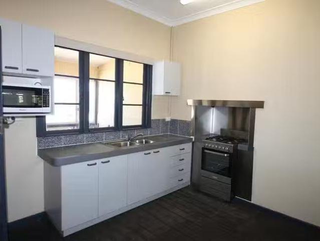 For Rent! 5 Kiesey Street, Coogee, WA 6166