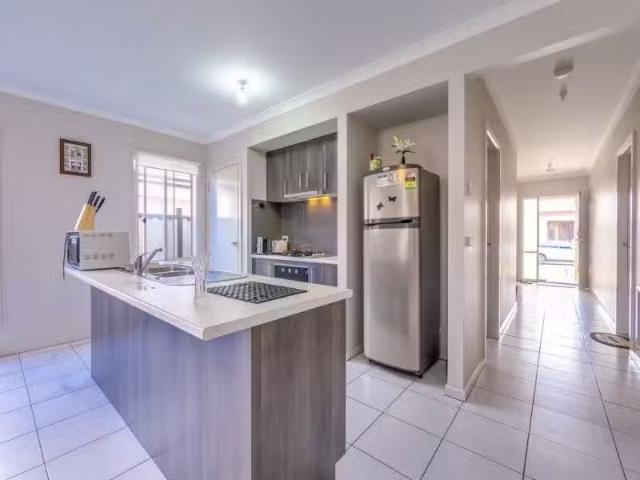 Charming 5 Leafton Street, TRUGANINA, VIC 3029 House for Rent