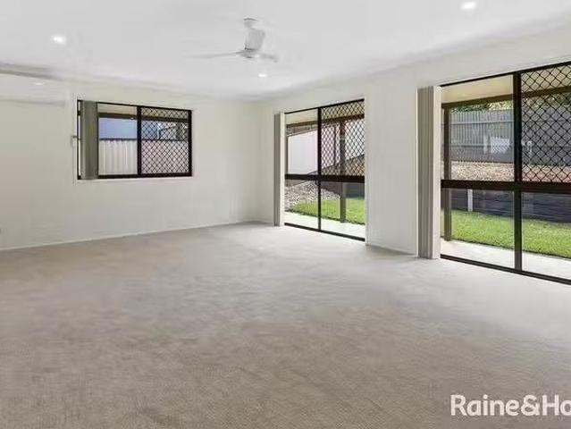 Cozy 5 Plymstock Street, Alexandra Hills, QLD 4161