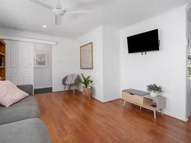 Nice 5 Premier Street, Hannans, WA 6430