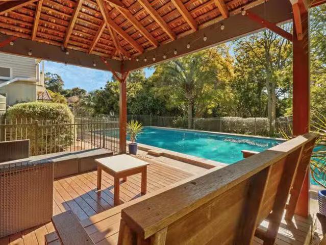 Cozy 5 Swenson Street, Mount Lofty, QLD 4350