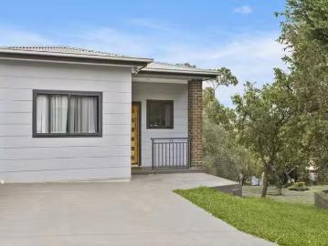 Deal! 5A Turpentine Close, Alfords Point, NSW 2234