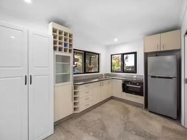 Deal! 5B Tringa Court, Kuluin, QLD 4558
