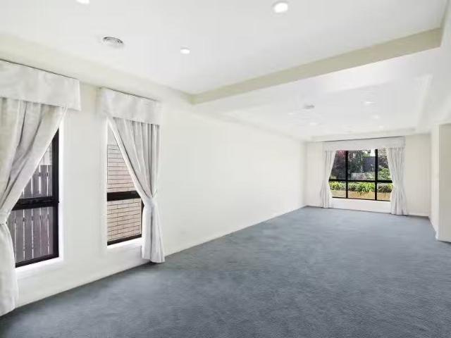 Deal! 63 Norman Fisher Circuit, Bruce House for rent Listed b.