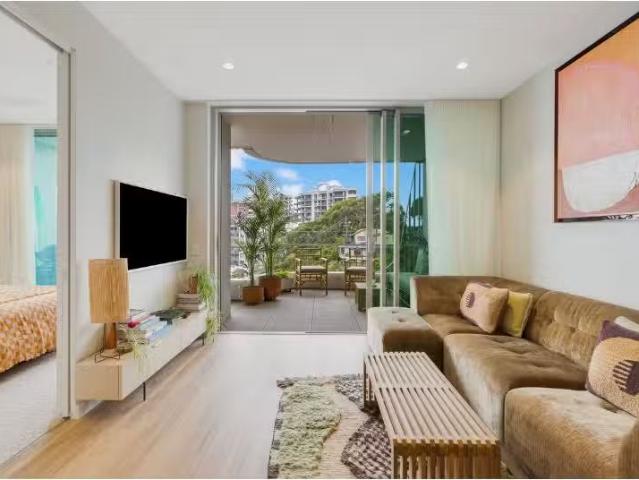 Unique 605/4 Miles Street, Coolangatta Apartment for rent Lis.