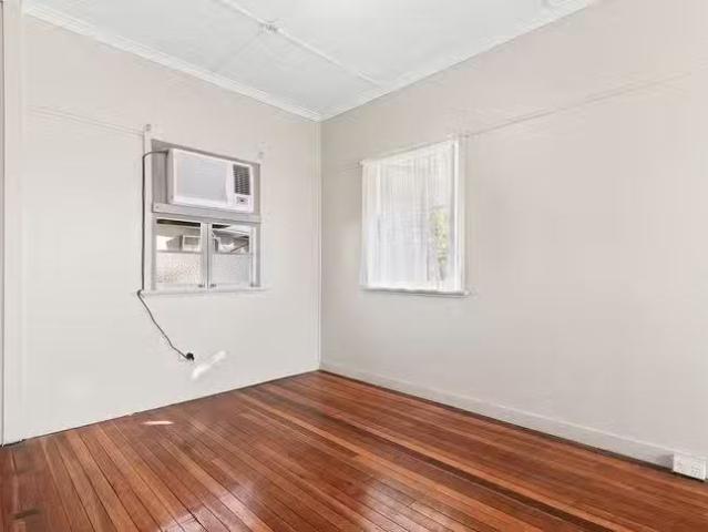 Unique 60 Hamilton Street, Tingalpa, QLD 4173
