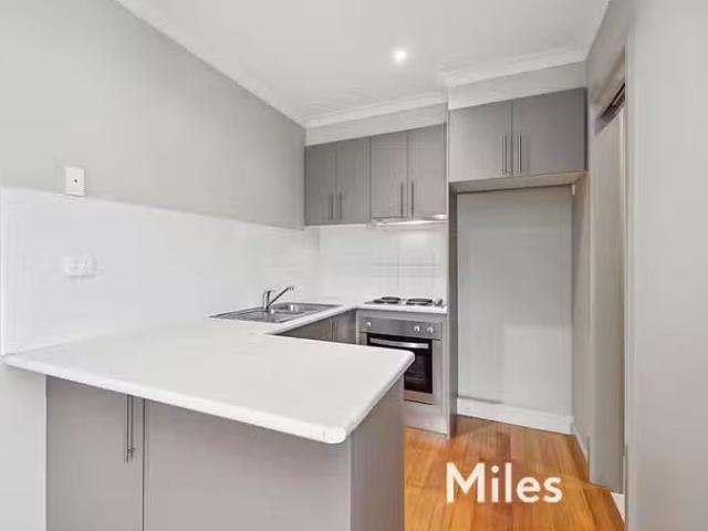 Cozy 6/13 17 Mc Ewan Road, Heidelberg Heights VIC 3081