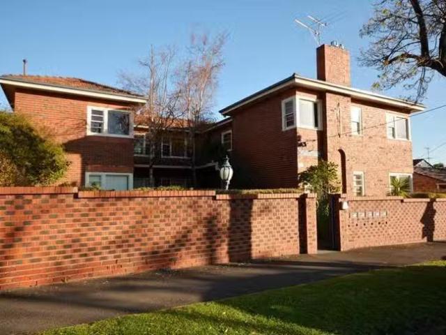 Cozy 6/16 Hotham Grove, Ripponlea, VIC 3185
