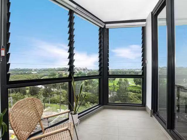 Nice 617/17 Chisholm Street, Wolli Creek, NSW 2205