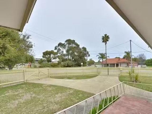 Nice 61 Randell Street, Mandurah, WA 6210