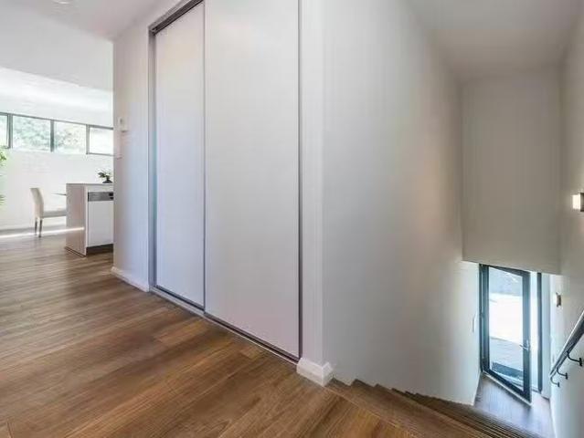 New 6/20 Salen Court, Ardross, WA 6153