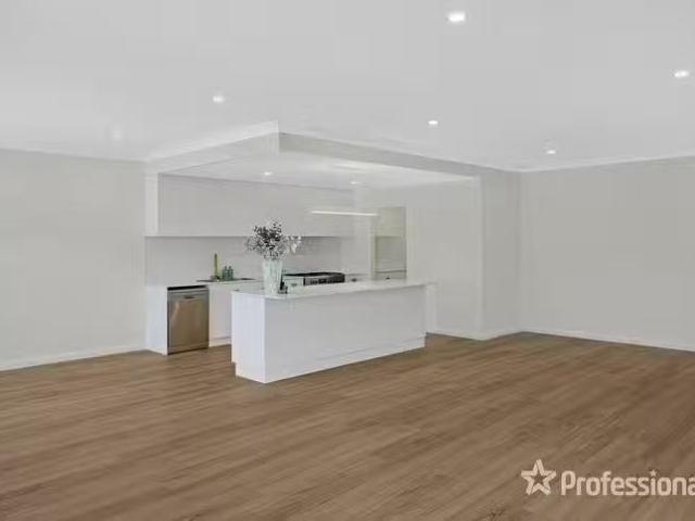 New 62 Spring Street, Wagga Wagga, NSW 2650