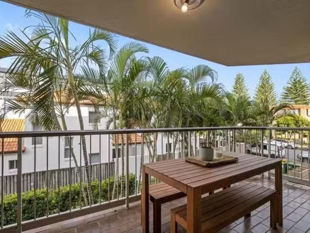 Just in! 6/31 33 Ventura Road, Mermaid Beach, QLD 4218