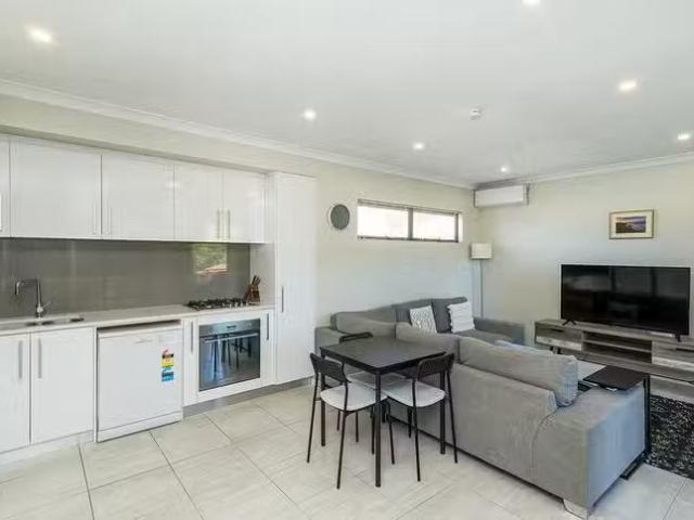 Nice 6/41 Balcombe Way, Westminster, WA 6061