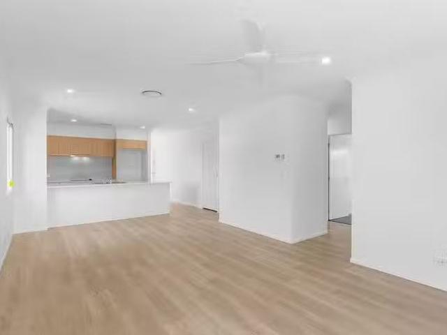 For Rent! 64 Woodland Drive, Southside, QLD 4570