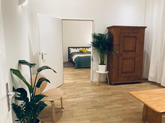 Charming 65m2 flat Ku'damm area newly renovated, Berlin Amsterdam Apartments for Rent
