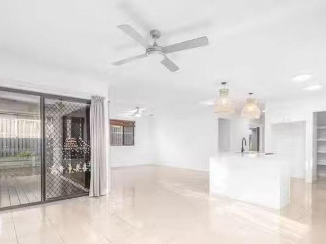 For Rent! 66 Cooper Crescent, Rochedale, QLD 4123