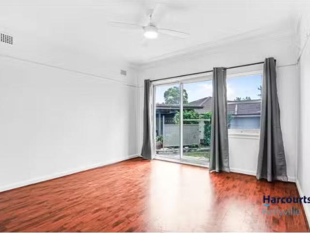 Deal! 66a Stewart Avenue, Blacktown Apartment for rent Listed.