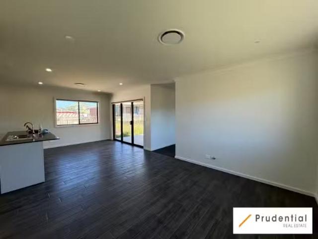 Cheap 69 Doriemus Avenue, MENANGLE PARK House for rent Listed.