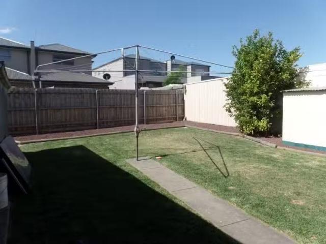 For Rent! 6 Arthur Street, Braybrook VIC 3019