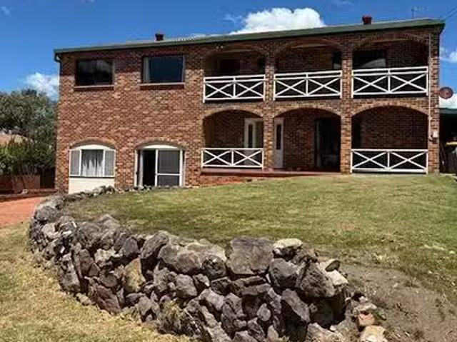 For Rent! 6 BR 103 Madeira Road, Mudgee, NSW 2850