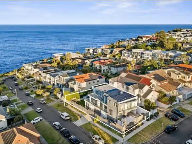 Unique 6 BR 241 Military Road, DOVER HEIGHTS House for rent L.