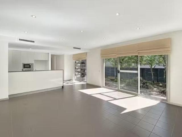 Cozy 6 Correys Square, CABARITA House for rent Listed by Jaca.