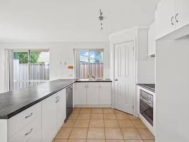 Deal! 6 Dolphin Court, Seaford Rise, SA 5169