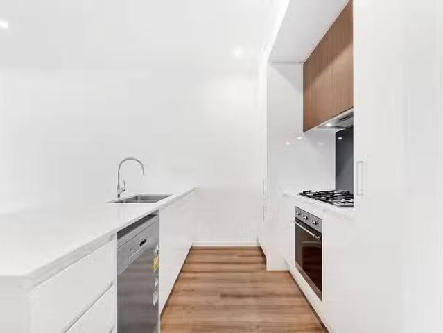 Charming 6 Kavanagh Crescent, Keilor Downs, VIC 3038