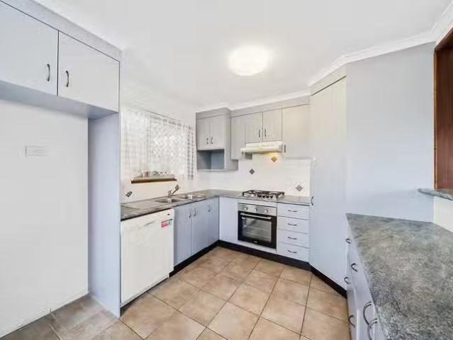 Cozy 73 Begonia Street, Browns Plains, QLD 4118