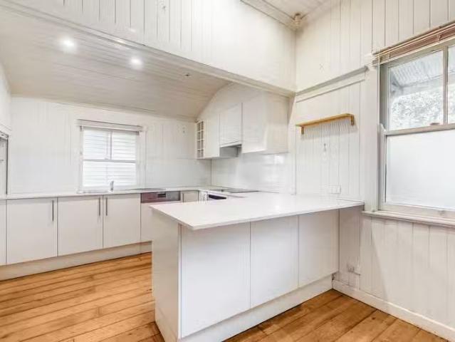 Charming 73 Surrey Street, NUNDAH, QLD 4012 House for Rent