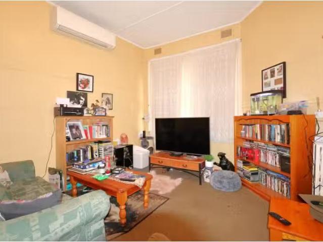 Cheap 70 Young Street, The Lagoon House for rent Listed by Mc.