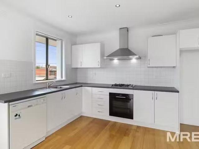 For Rent! 7/111 Fyffe Street, Thornbury, VIC 3071